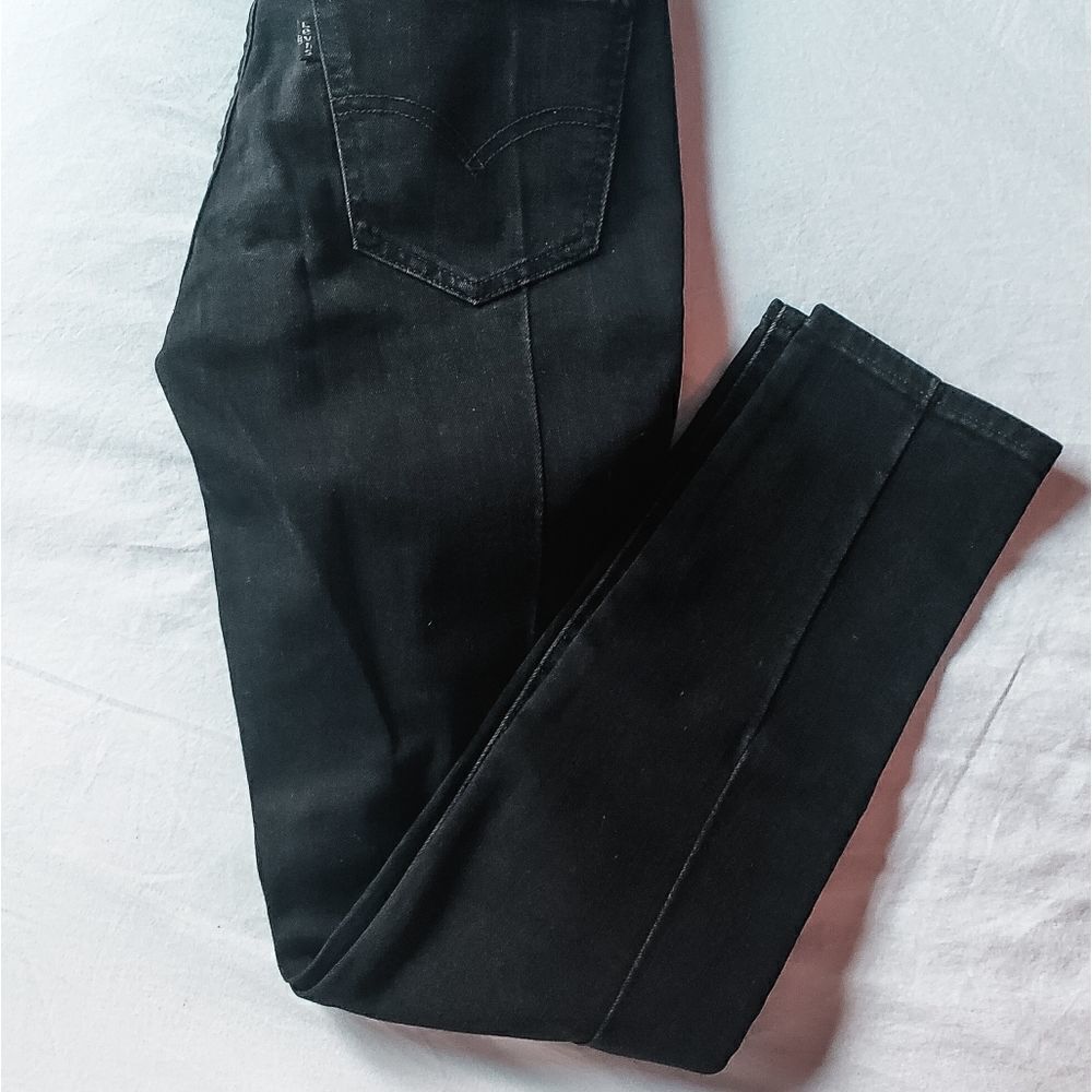 Levi’s 711 Jeans - Picture 2 of 7